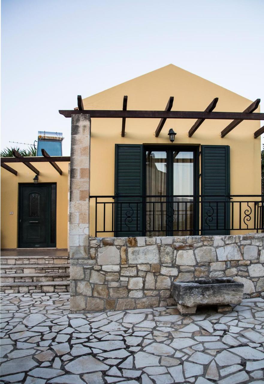Villa Manos Kalamitsi Amygdali Exterior photo